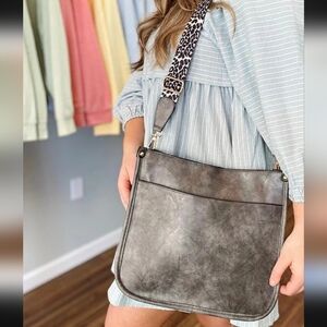 Large crossbody bag animal print strap-gray